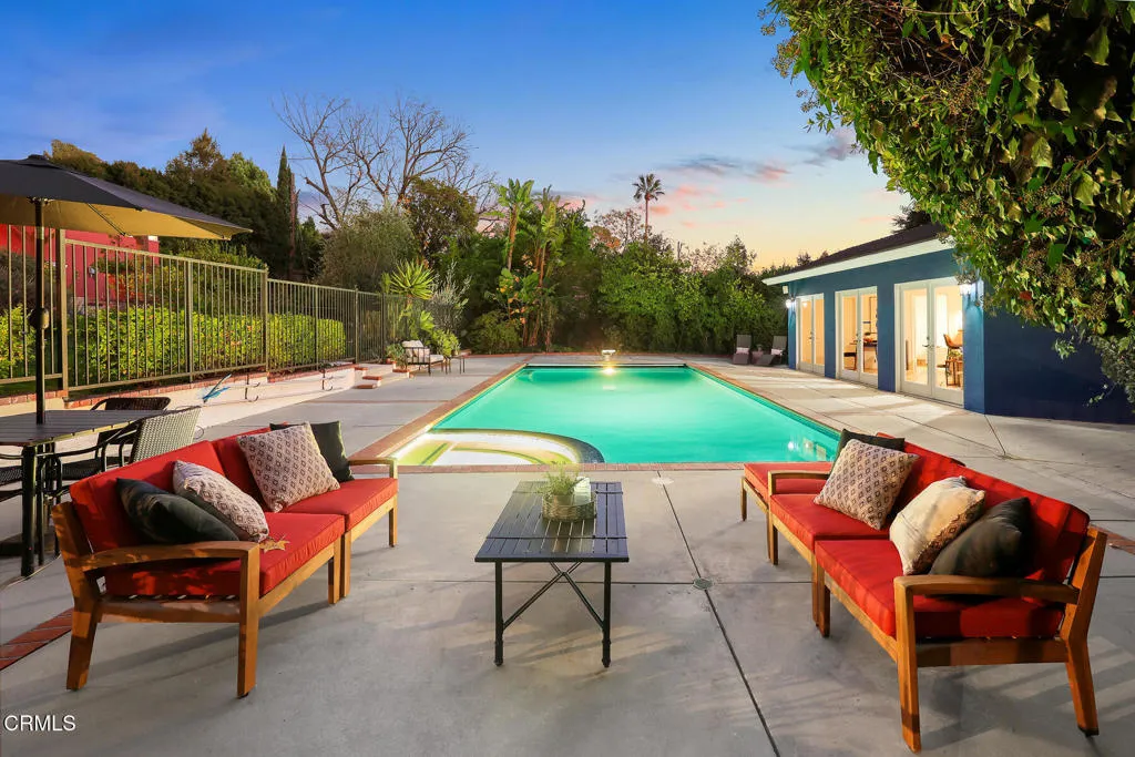 1948 Ravista Lane, La Canada Flintridge, California 91011 home-pic-60